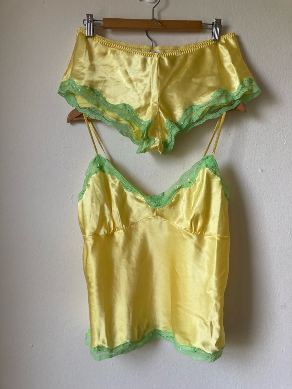 Vtg Y2K No Boundaries Satin w/ Lace Trim Camisole Top & Shorts Lounge Set L